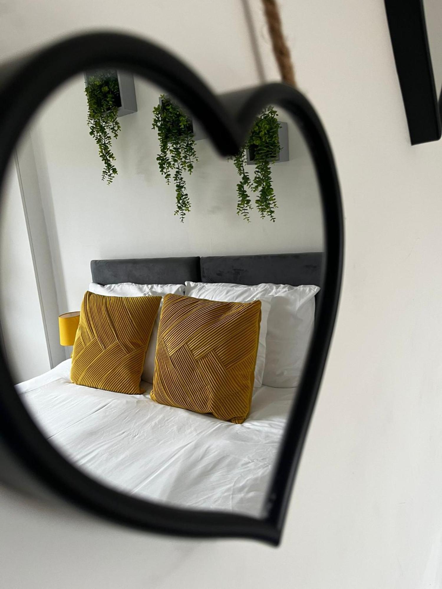 Dundee Football Stadium Apartment ภายนอก รูปภาพ