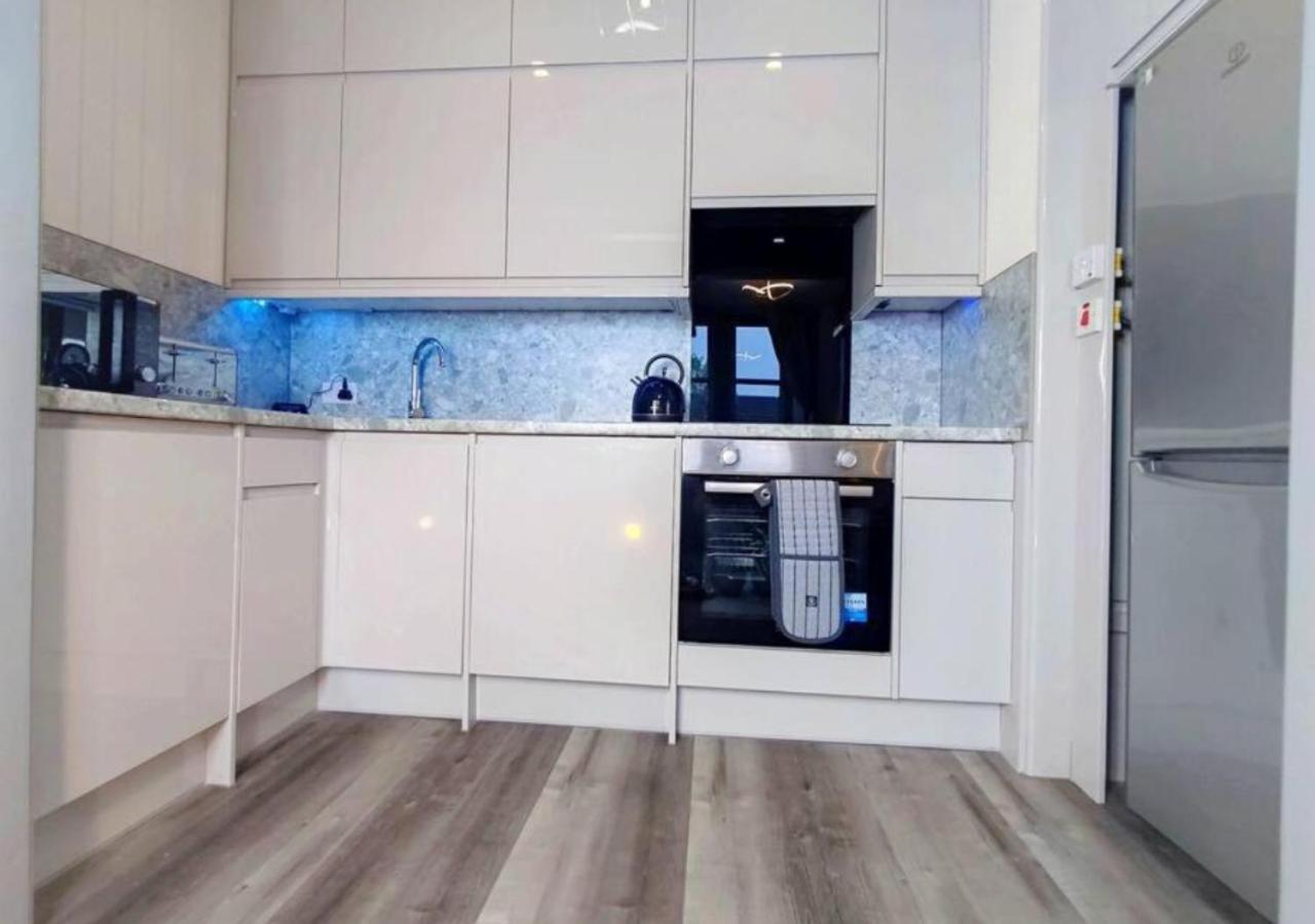 Dundee Football Stadium Apartment ภายนอก รูปภาพ