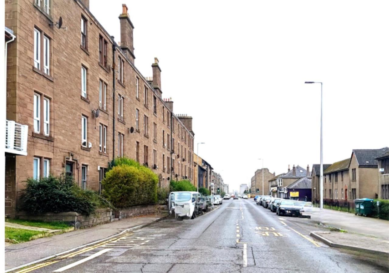 Dundee Football Stadium Apartment ภายนอก รูปภาพ